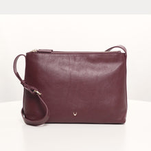 Load and play video in Gallery viewer, AKASAKA 04 SHOULDER BAG
