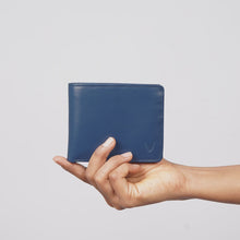Load and play video in Gallery viewer, L105 N BI-FOLD WALLET
