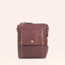 Load and play video in Gallery viewer, Viscounti 01 Tan Leather Crossbody
