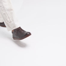 Load and play video in Gallery viewer, BELMOND  SNEAKER
