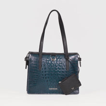 Load and play video in Gallery viewer, SABRINA 01 SHOULDER BAG
