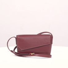 Load and play video in Gallery viewer, TOWER 01 SLING BAG
