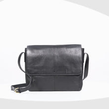 Load and play video in Gallery viewer, Ee Salvodor 01 Black Leather  Messenger Bag
