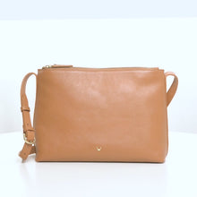 Load and play video in Gallery viewer, AKASAKA 04 SHOULDER BAG
