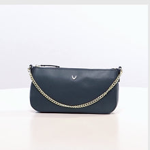 Load and play video in Gallery viewer, VALERIE 02 SHOULDER BAG
