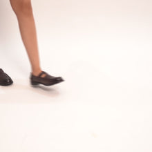 Load and play video in Gallery viewer, CAPELLA WOMEN'S SANDAL
