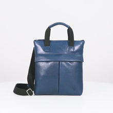 Load and play video in Gallery viewer, KUROSAWA 01 CROSSBODY
