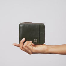 Load and play video in Gallery viewer, CASHMERE W2 BI FOLD
