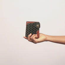 Load and play video in Gallery viewer, PISCO W1 KEY HOLDER
