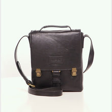 Load and play video in Gallery viewer, ROADSTER 01 CROSSBODY
