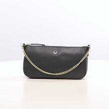Load and play video in Gallery viewer, VALERIE 02 SHOULDER BAG
