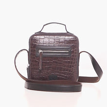 Load and play video in Gallery viewer, SERRANO 01 CROSSBODY
