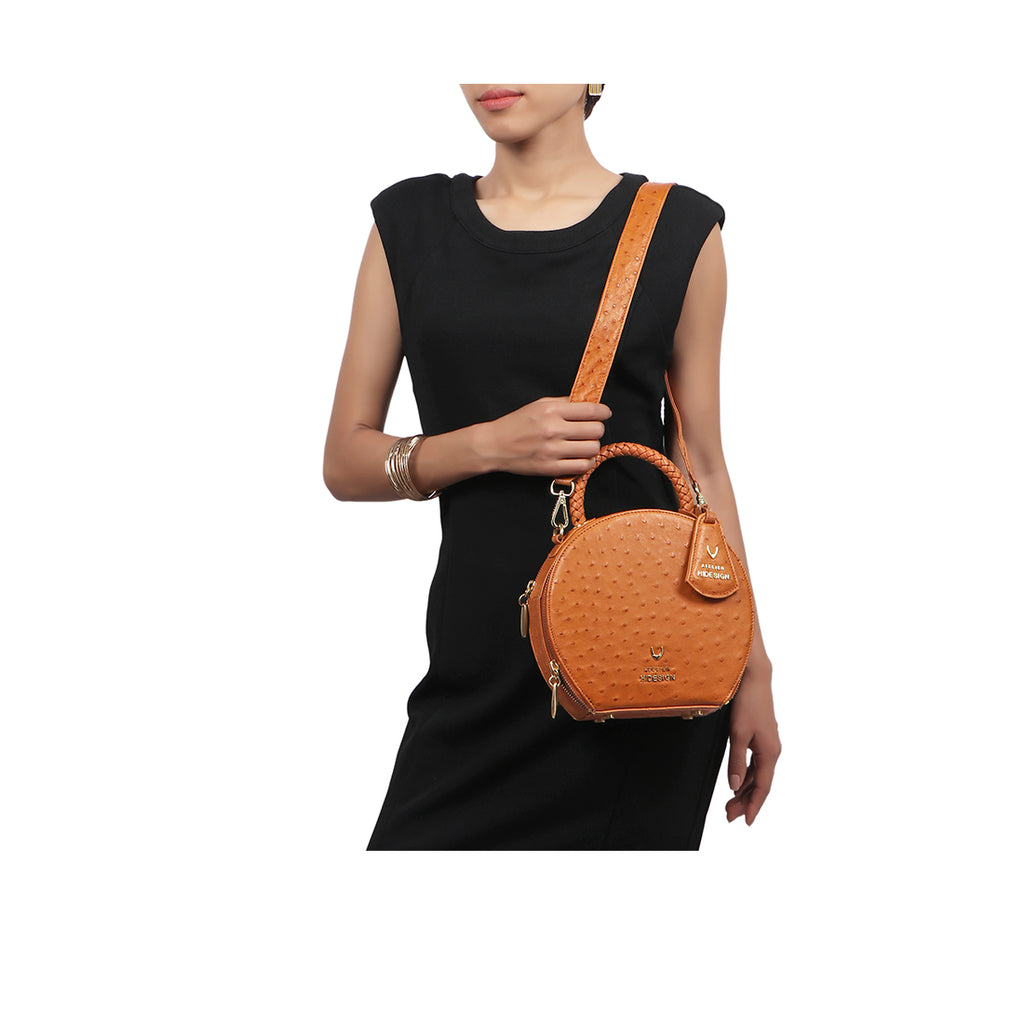 Buy Red Eda 05 Shoulder Bag Online - Hidesign