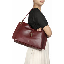 Load image into Gallery viewer, FL KRIS 01 SHOULDER BAG - Hidesign
