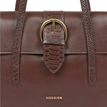 Load image into Gallery viewer, GWEN 01 SHOULDER BAG
