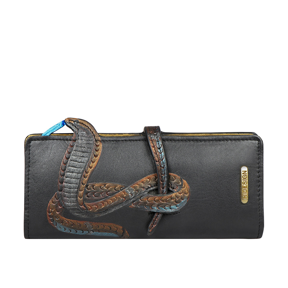 HIDESIGN - Carrying our limited edition King Cobra