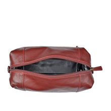 Load image into Gallery viewer, NICHOLSON 03 WASH BAG - Hidesign
