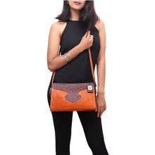 Load image into Gallery viewer, SALLY SCULL 02 SLING BAG - Hidesign
